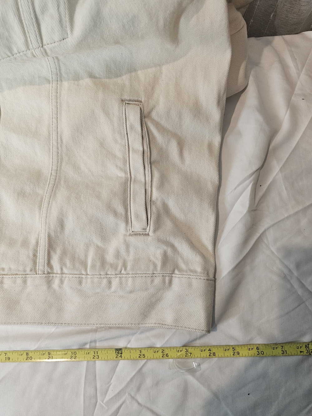 Old Navy Men's Cream Button-Front Canvas Jacket.  Size XL.  Chest Meas. 30" Flat - Picture 5 of 10